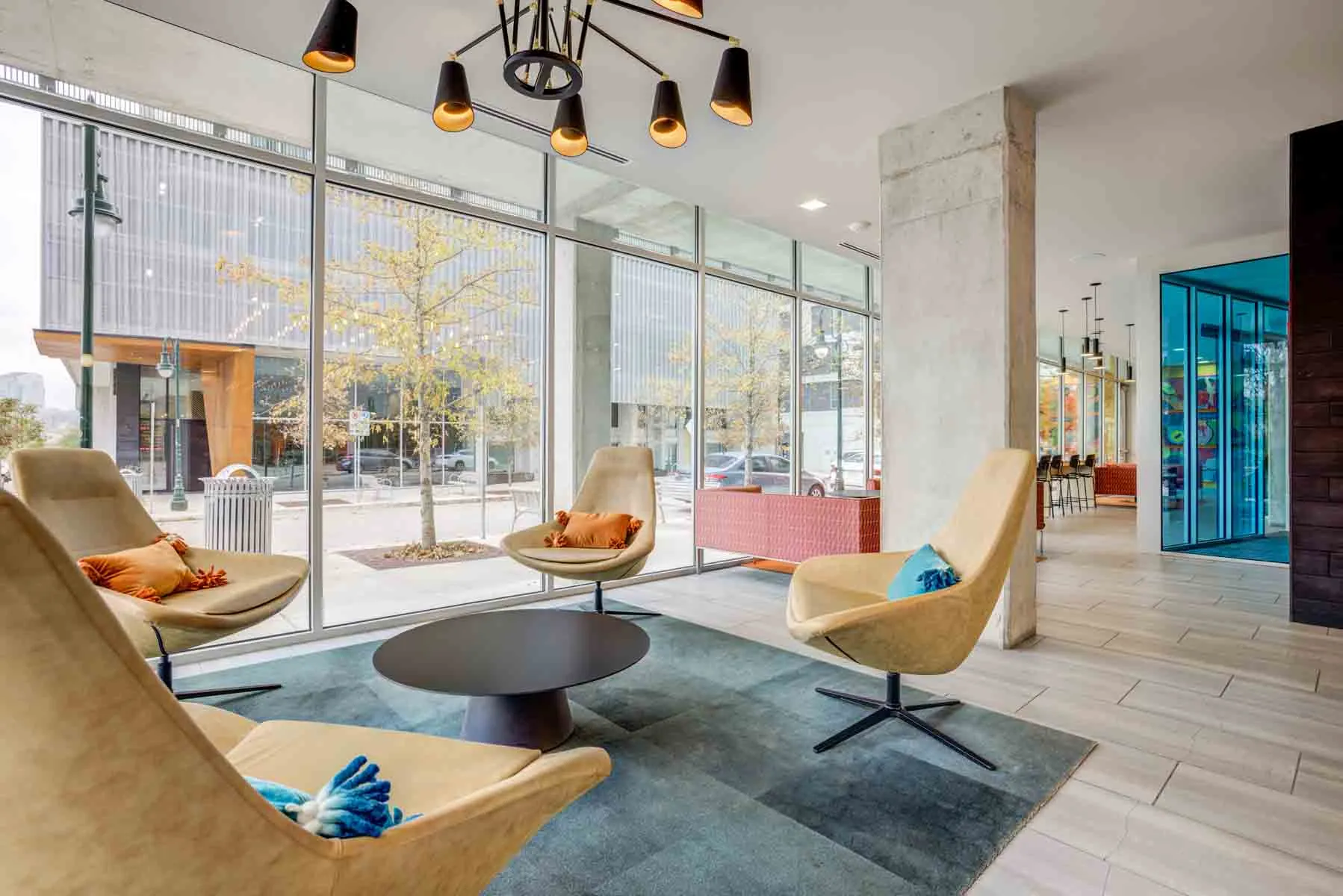 Lark Austin — photo 2