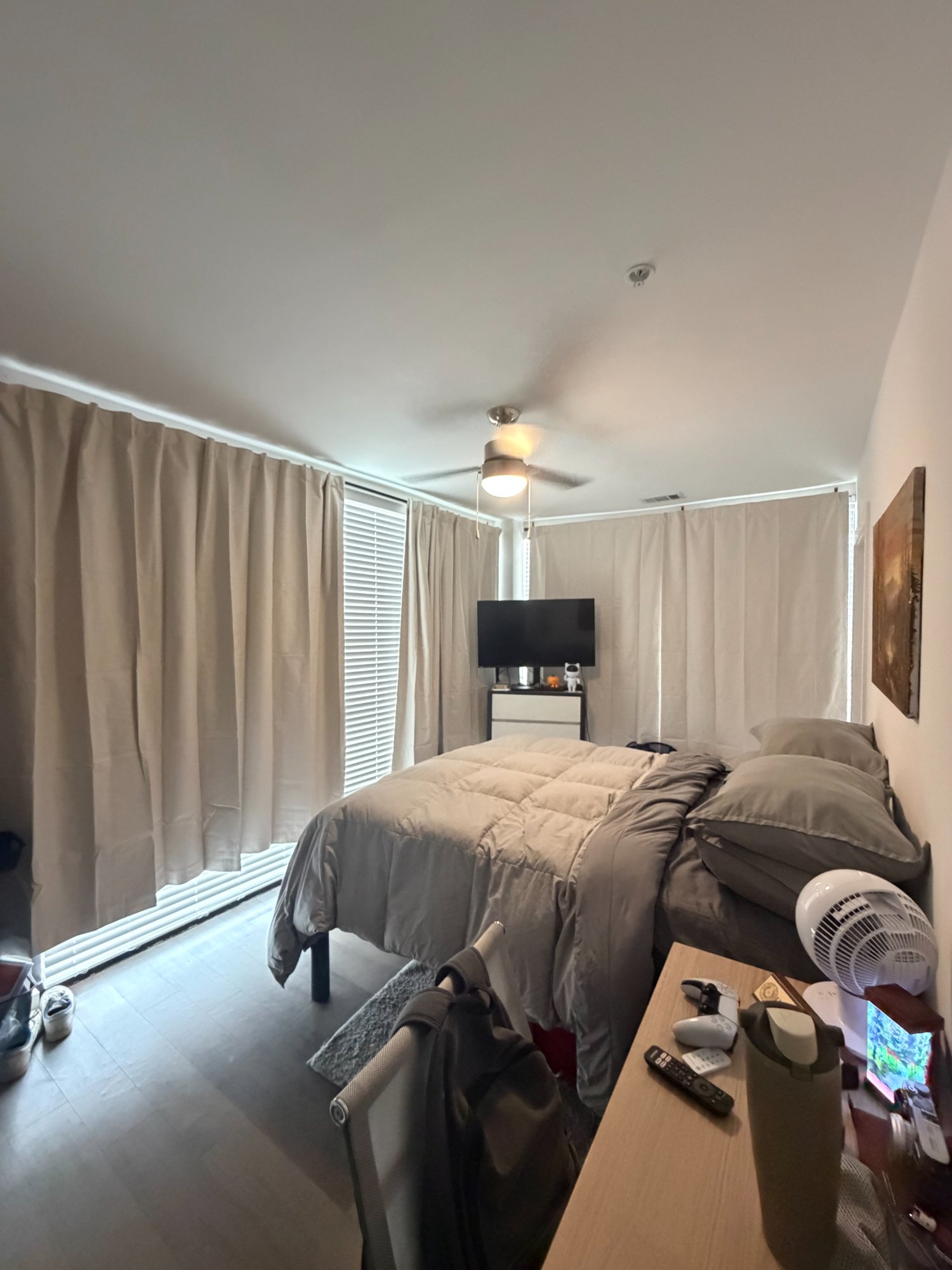 Huge Furnished 6 Bed / 6 Bath in the Heart of West Campus, photo 1